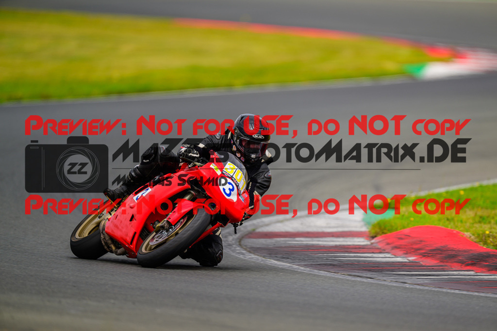 MaZZes_FotoMatrix_240724_6007705_8772 | GELB