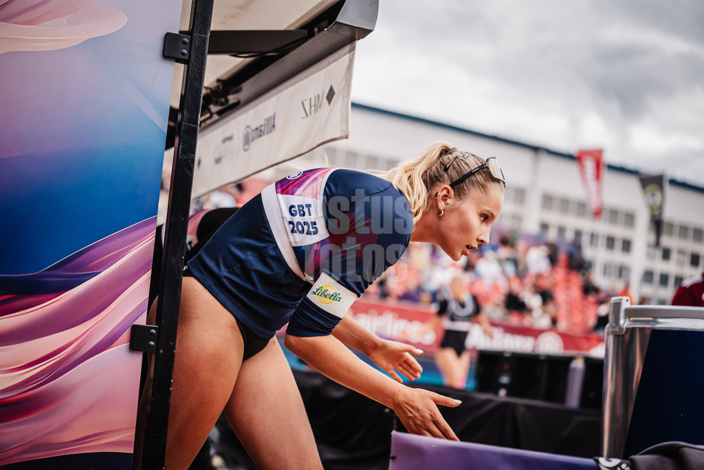 Beachvolleyball | Frauen | Allianz German Beach Tour 2025 | Tourstop Berlin | 22.08.2025 | Anna-Chiara Reformat betritt das Feld nach der Auszeit