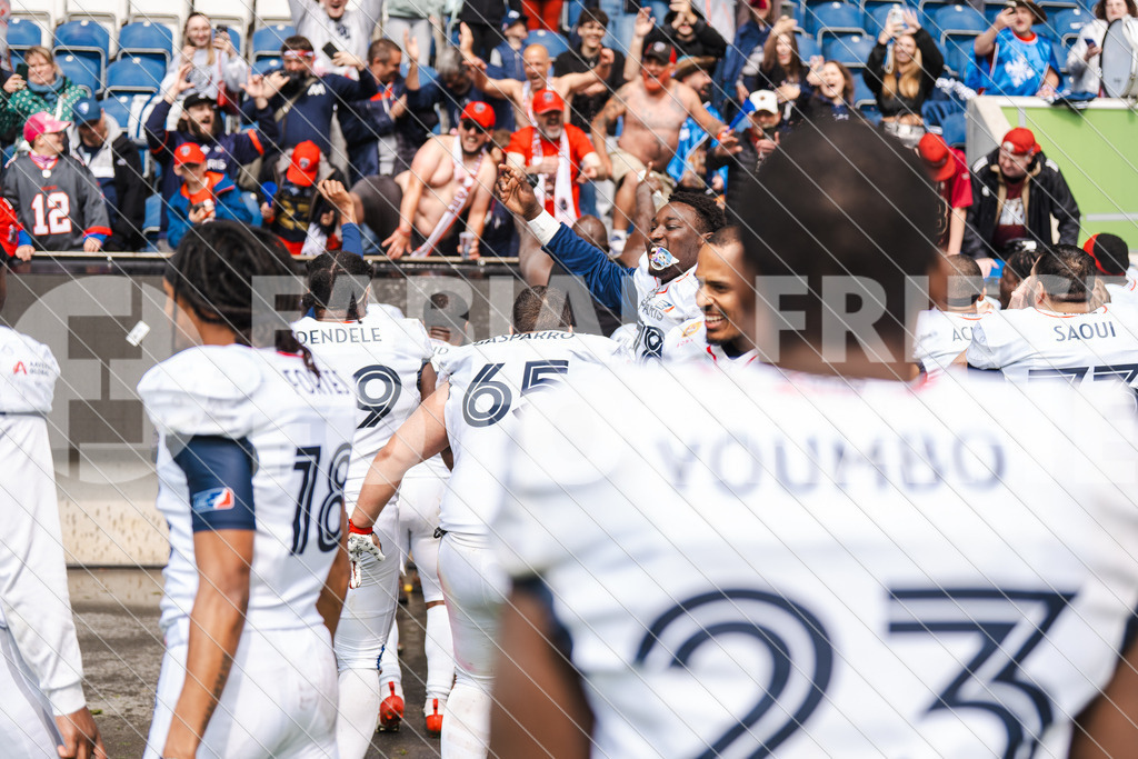 GER Rhein Fire vs. Paris Musketeers, Football, European League of Football, Spieltag 4, Saison 2025, 08.06.2025 | GER Rhein Fire vs. Paris Musketeers, Football, European League of Football, Spieltag 4, Saison 2025, 08.06.2025Foto: Fabian Friese - Realisiert mit Pictrs.com