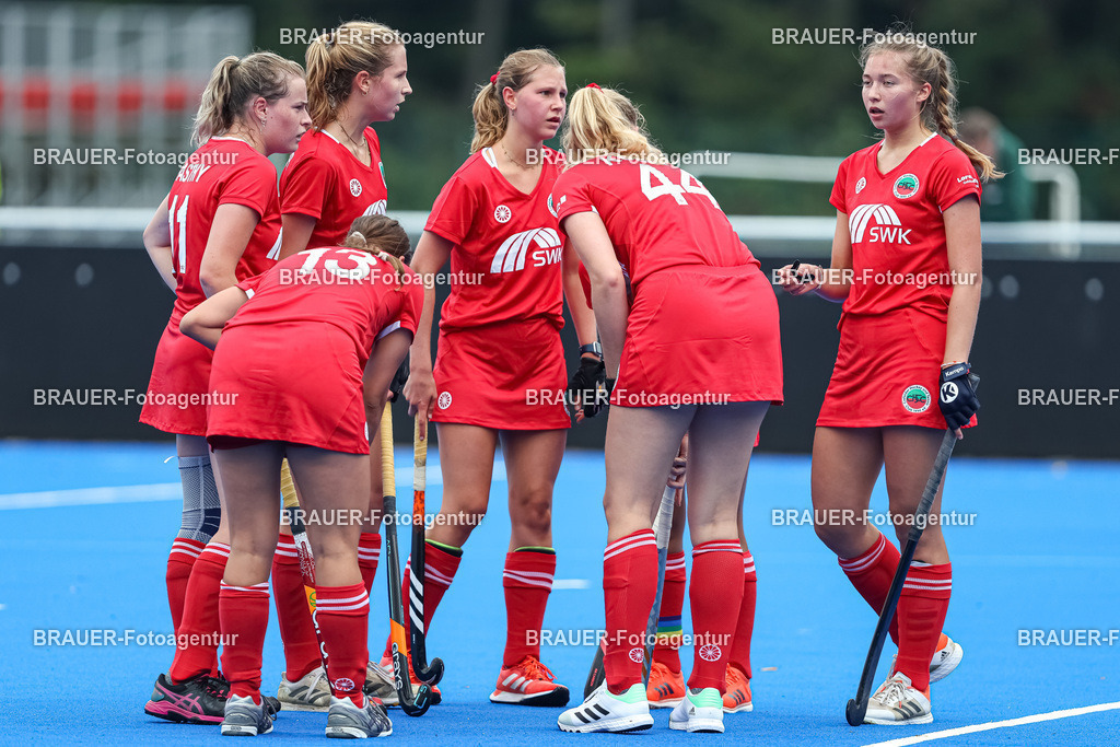 Crefelder HTC und HC Essen  | Krefeld, Deutschland 10.09.2022, , 

 2. Bundesliga Spiel der Damen zwischen Crefelder HTC und HC Essen auf der Gerd Wellen Hockeyanlage am 10. September 2022 in Krefeld.

(Foto: BRAUER-Fotoagentur)
 