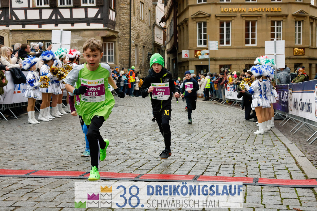 400m AOK Junior Cup | 3 Koenigslauf 2024 400m AOK Junior Cup - Realisiert mit Pictrs.com