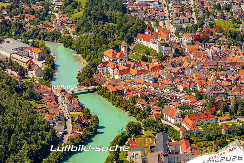Luftaufnahme von Füssen Vs Google Maps- Die Luftaufnahme wurde 2025 vom UL-Flugzeug heraus erstellt ( keine Drohne ) - Hochauflösende Luftaufnahme - für professionelle Ausdrucke geeignet. Die Geschenkidee !Mit Lizenz und Bildrechte bestellbar