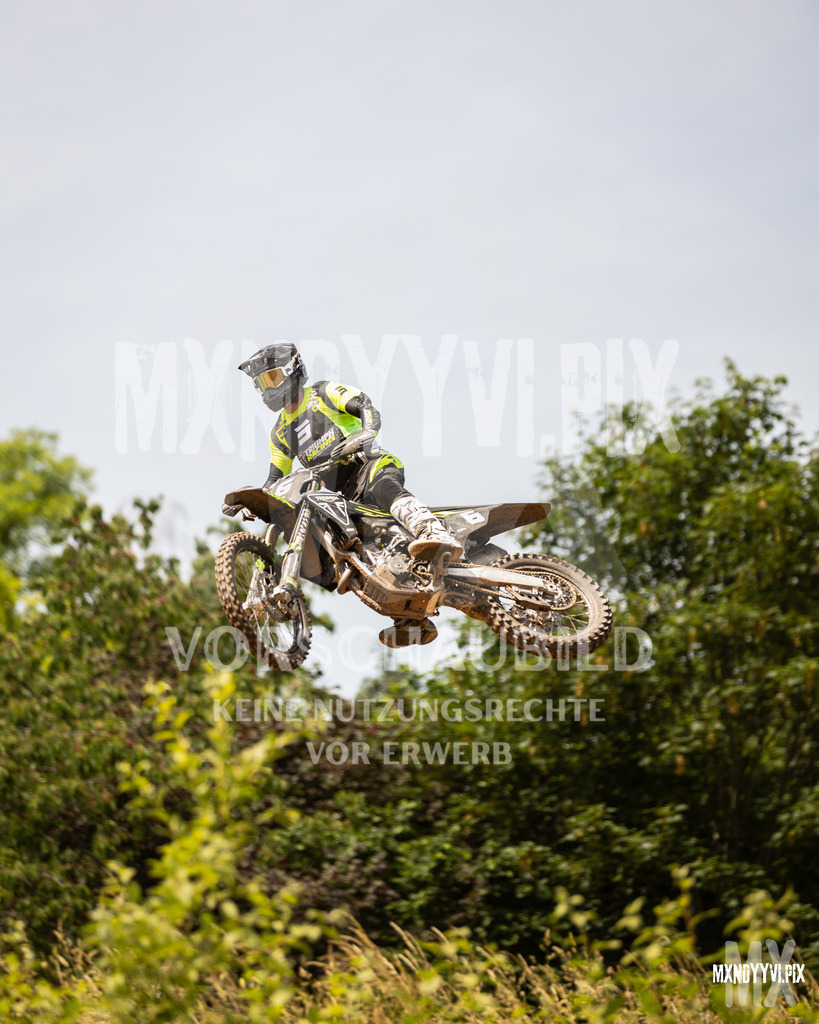 866A1285 | mxndyyvipix