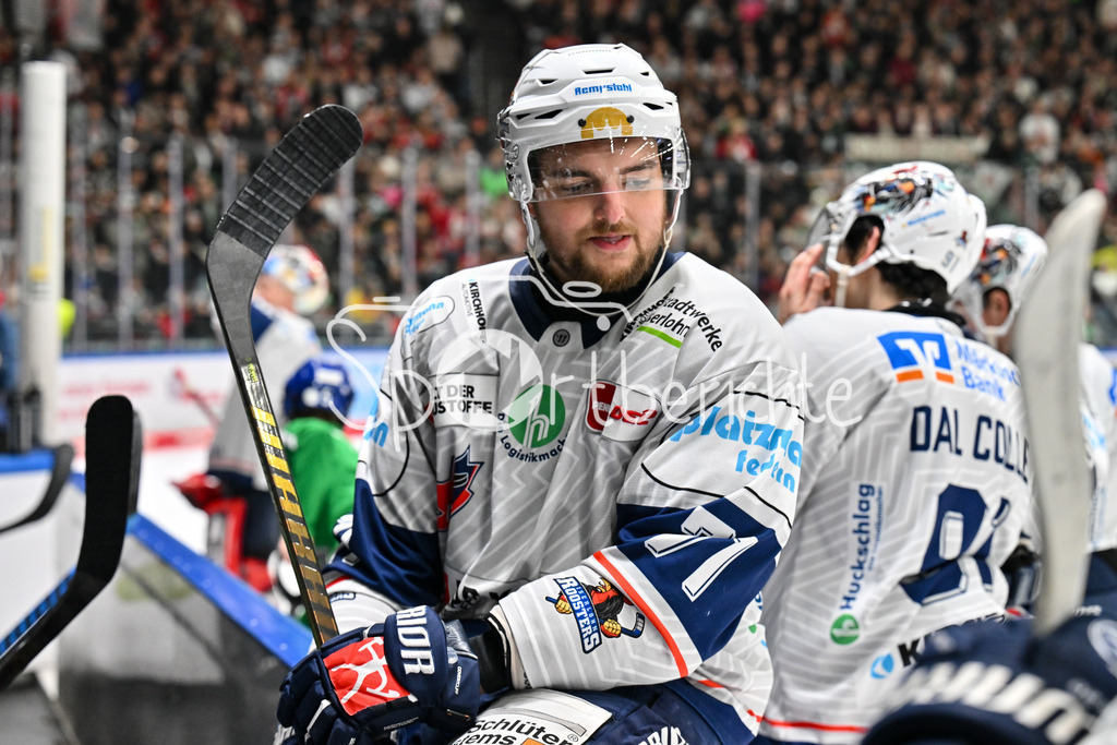 Augsburger Panther - Iserlohn Roosters | im Bild Branden TROOCK (Iserlohn Roosters 71) beim Powerbreak / DEL: Augsburger Panther - Iserlohn Roosters, Curt Frenzel Stadion am 17.11.2024