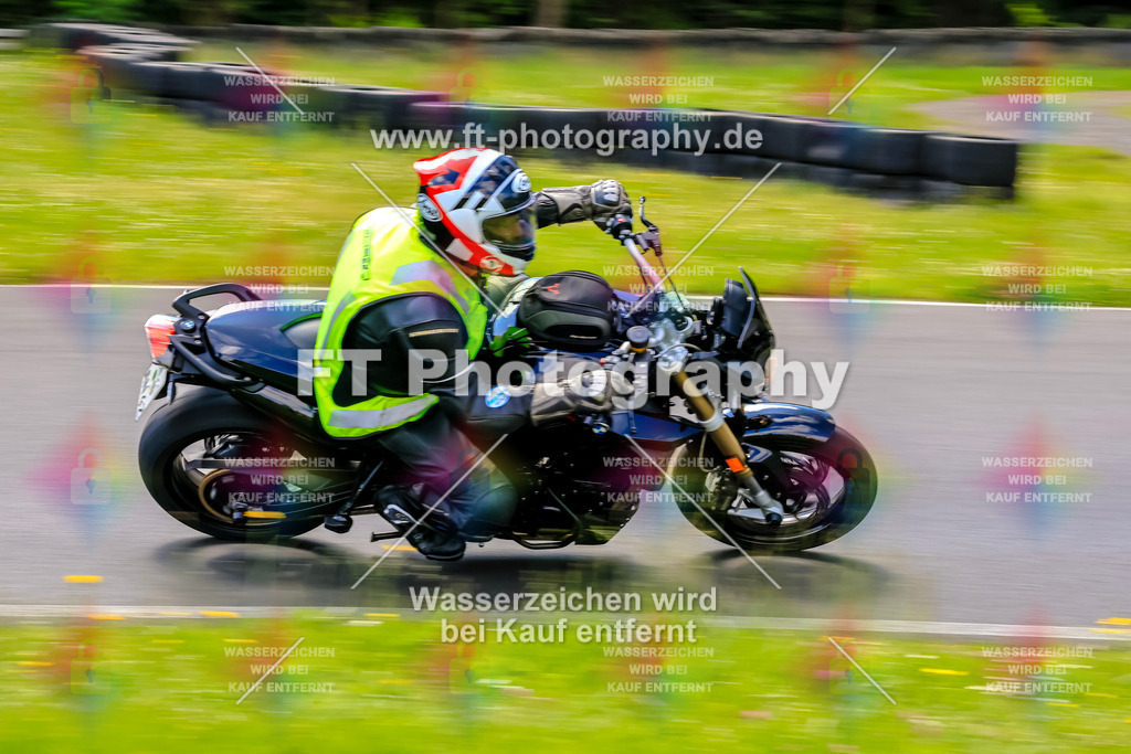VBK-8016 | Hier findet Ihr Bilder von Touristenfahrten auf der Nürburgring Nordschleife oder von anderen Veranstaltungen die ich besucht habe. Viel Spass beim Durch Schauen 