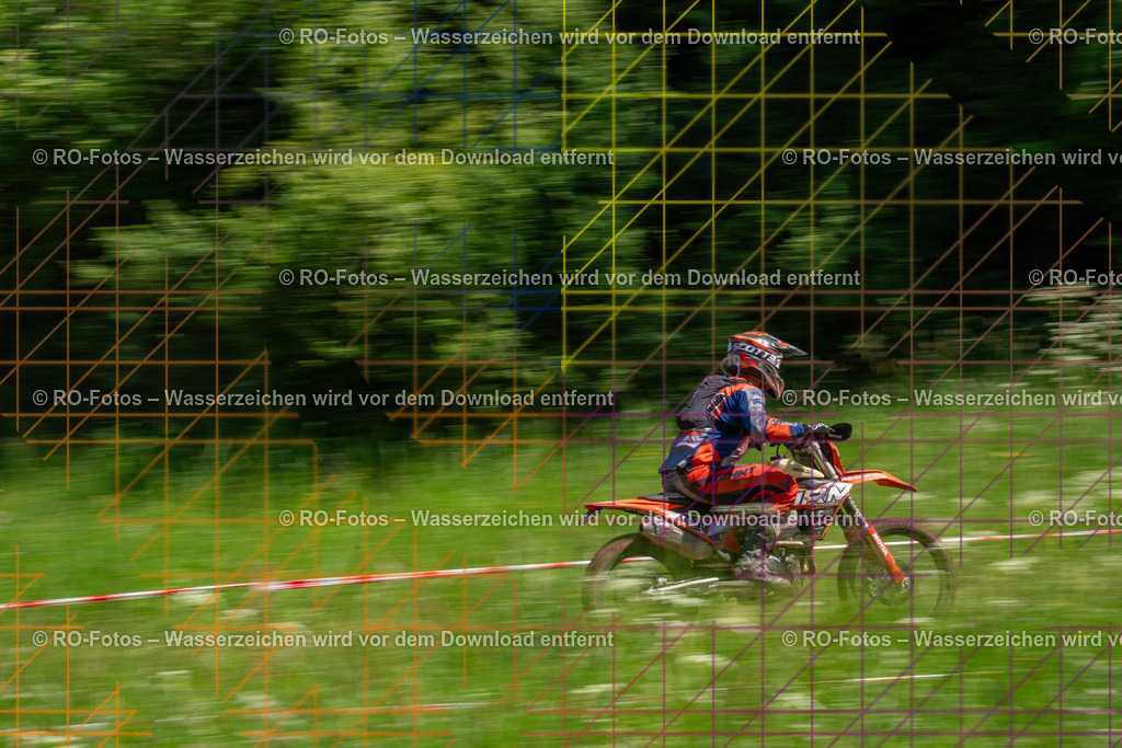 Wolfshausen 2 Lauf -723 | Sportfotografie von RO-Fotos: Motorsport, Motocross, Enduro, Laufveranstaltungen und Triathlon. Professionelle Fotos von Sportlern und Events. - Realisiert mit Pictrs.com