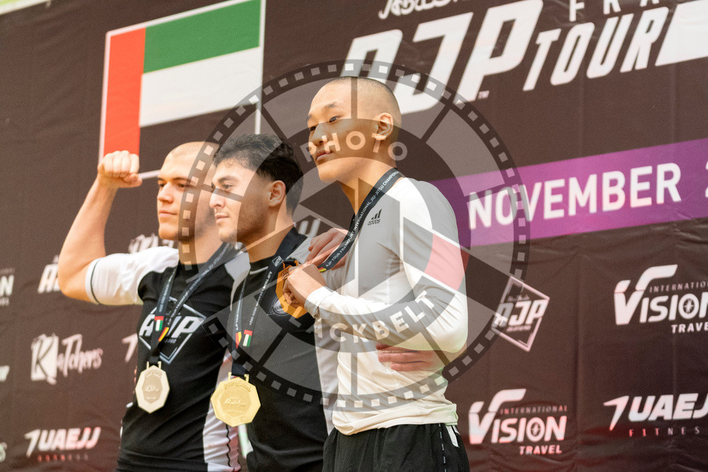 20231118PBB14015 | Fighters compete during the AJP Tour 600 Frankfurt Championship in Frankfurt/Main, Germany, on November 18, 2023.