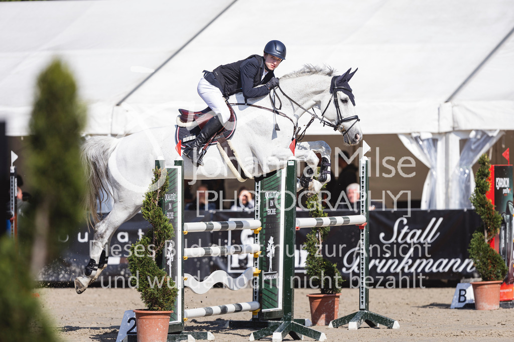 260509_PfSpTa_11_M1-Spr-111 | Deine schönsten Turniermomente als professionelle Fotos! Entdecke hochwertige Pferdesport-Fotografie im Online-Shop. Jetzt Fotos finden & bestellen!