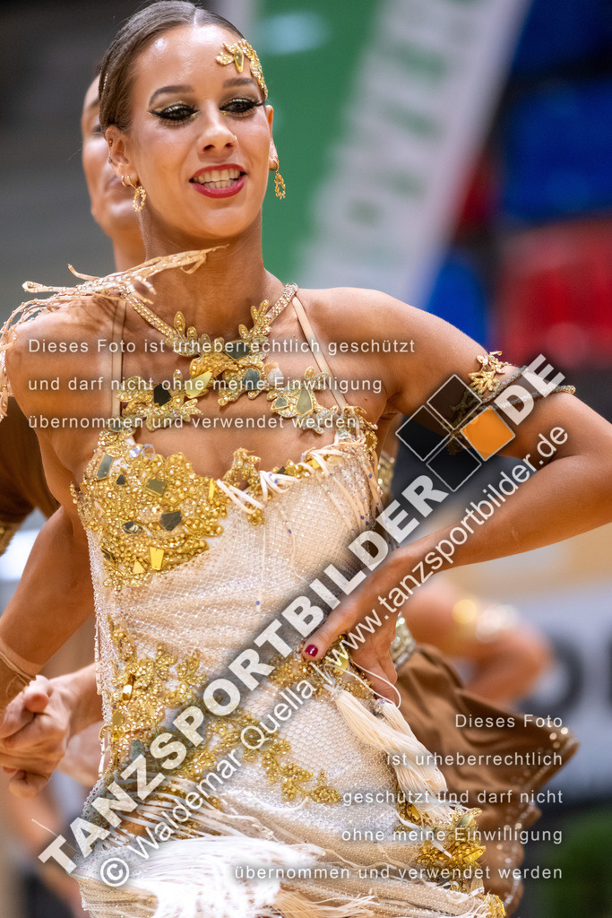 20260328-03521 | Hier finden Sie Tanz Bilder vom Latein und Standard Formationen tanzen. Sportbilder vom Tanzsport. Schöne Fotos und von Weltmeisterschaft, Europameisterschaft, Bundesliga, Regionalliga, Oberliga und Landesliga sowie von GOC Stuttgart, DanceComp, WM Bremen