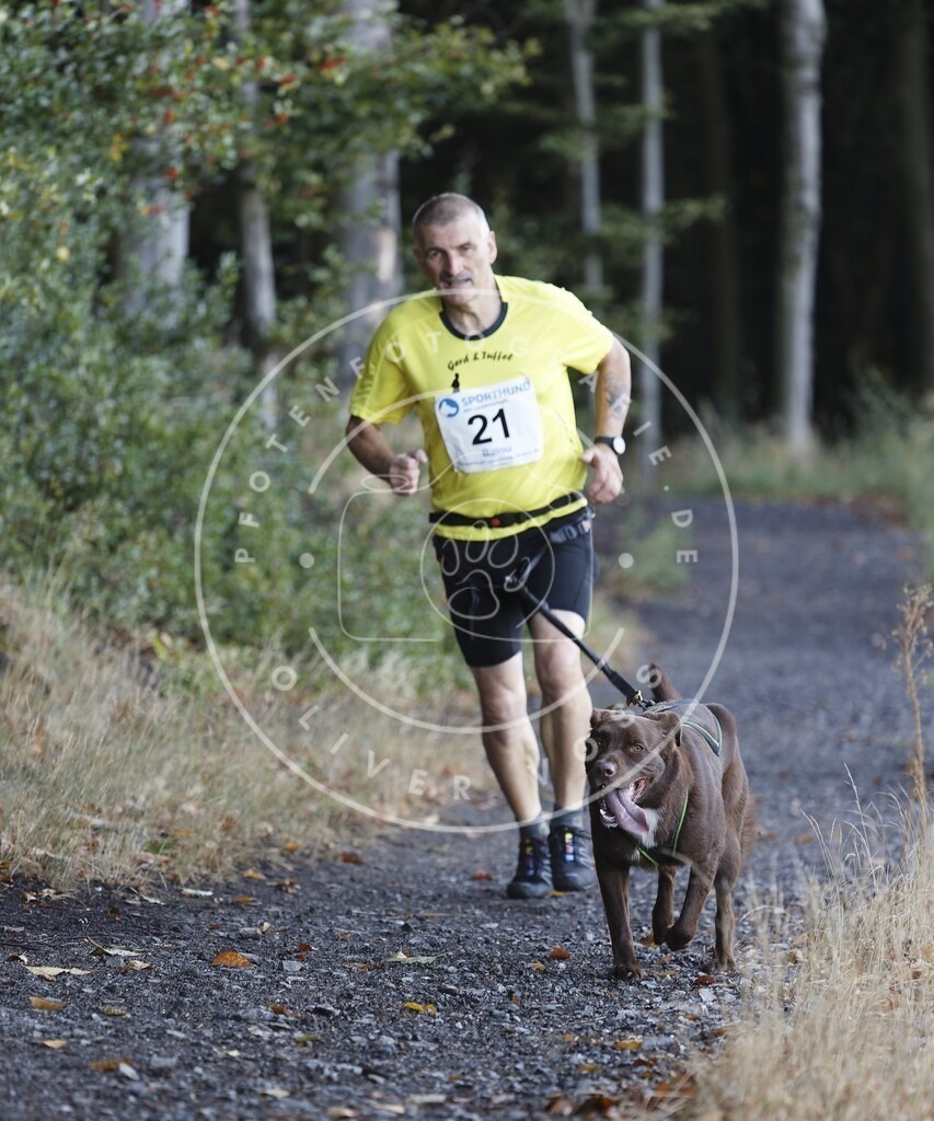 0L8A1480 | Hundefotografie, Tierfotograf, Pfotenfotografie, Fotoshooting Hund, Hunde Portrait, Hundesport, Hundeportraits, Heideshooting, Hunde, Sportfotograf, Hundefotograf, Turnierhundsport, THS,  - Realisiert mit Pictrs.com