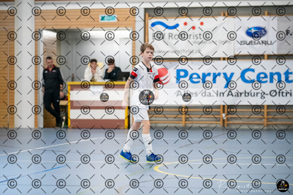 20241123_FCR-Hallenturnier-E_006 | Sport und Naturfotografie von Roberto Esposito zeigt echte Momente Bewegung und die Schönheit der Natur. Ausdrucksstarke Bilder schaffen Emotionen.