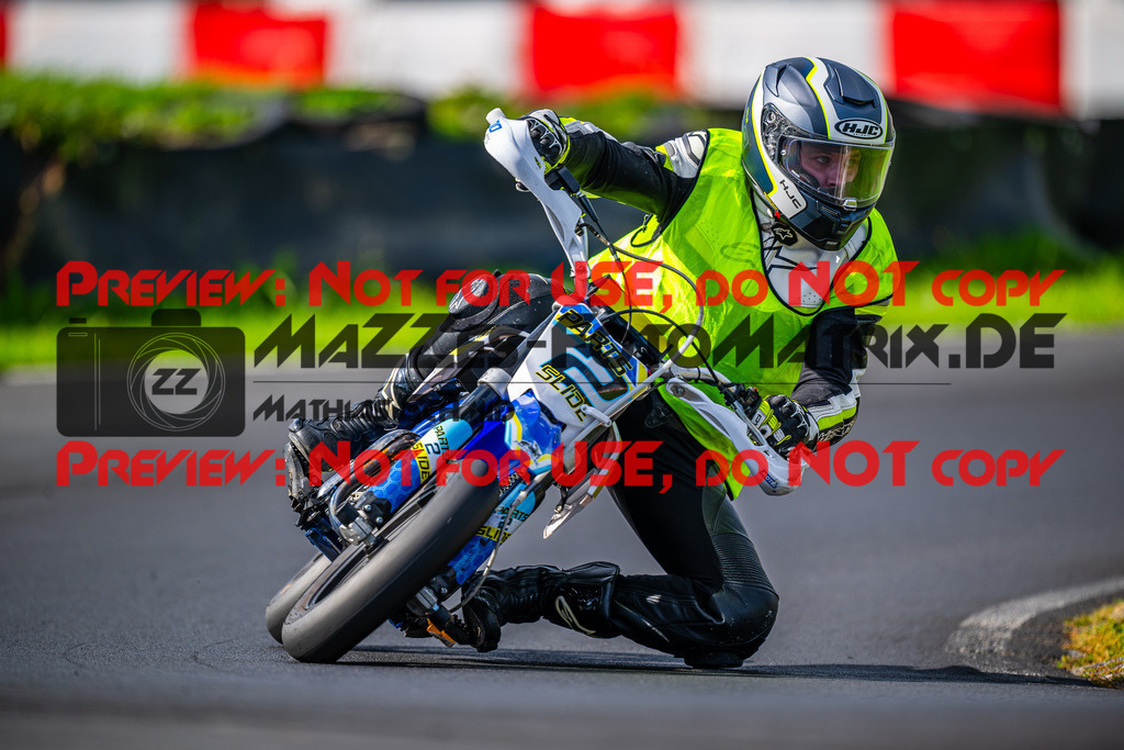 MaZZes_FotoMatrix_230920_0285 | Fotograf Mathias Schmid
Sportfotograf,
Eventfotograf,
Hochzeitsfotograf,
Portraitfotograf