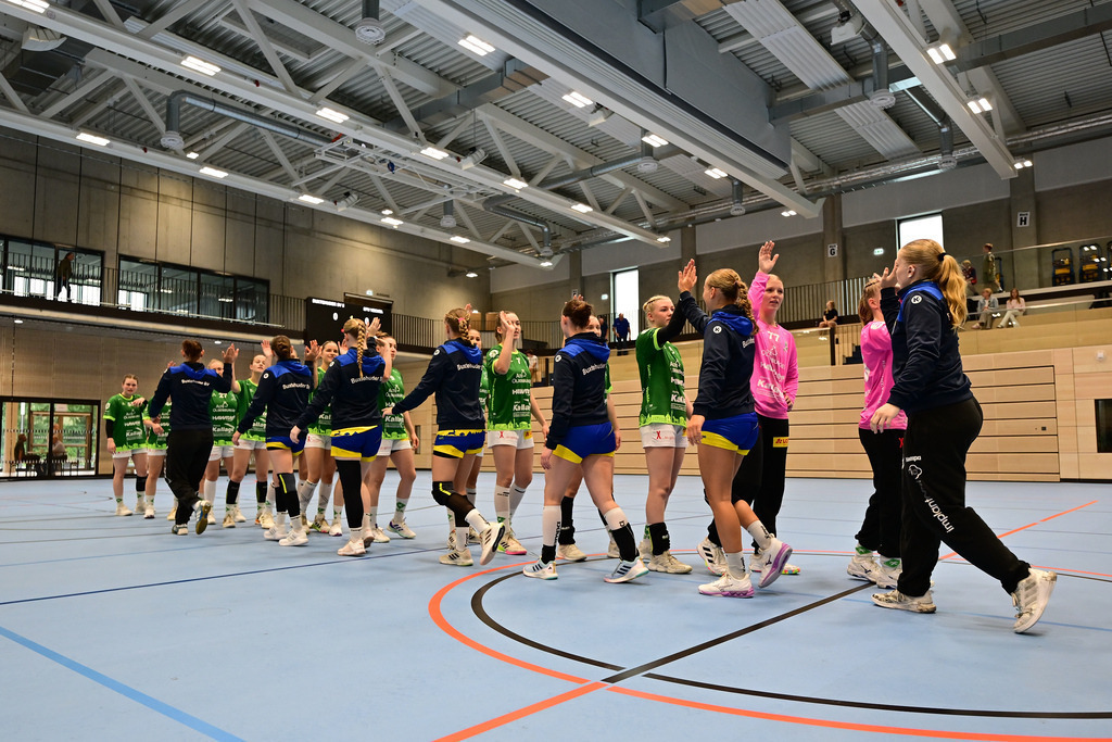Handball I Frauen I Saison 2025-2026 I 3. Liga Staffel Nord I 2. Spieltag I Buxtehuder SV II - SC SFN Vechta | Der Sportfotograf. - Realisiert mit Pictrs.com