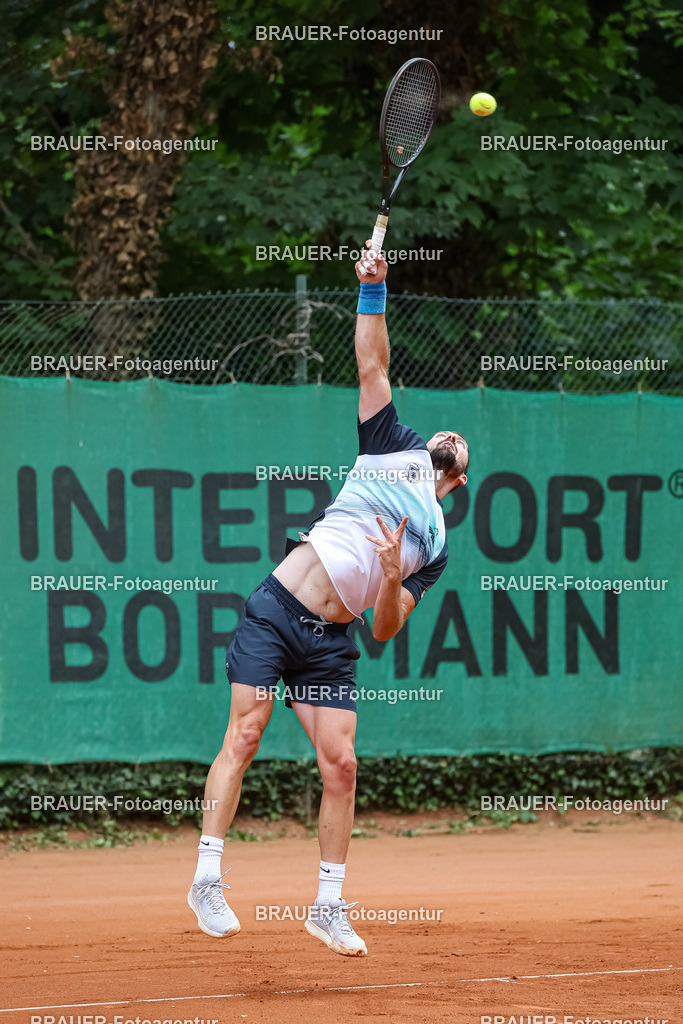 HTC Blau-Weiß Krefeld - LTTC Rot-Weiß Berlin  | Krefeld, Deutschland 21.07.2023, Tom Schönenberg (HTC Blau-Weiß Krefeld) gegen Eduard Esteve Lobato (LTTC Rot-Weiss Berlin) ,

bei der 2. Tennis Bundesliga Nord Begegnung zwischen HTC Blau-Weiß Krefeld und LTTC Rot-Weiß Berlin am 21.07.2023 in Krefeld.

(Foto: BRAUER-Fotoagentur)
 
