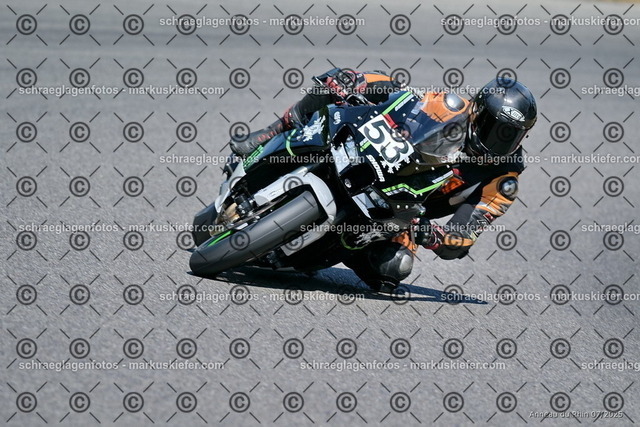 25bt04-0640 | markuskiefer.com - Realisiert mit Pictrs.com