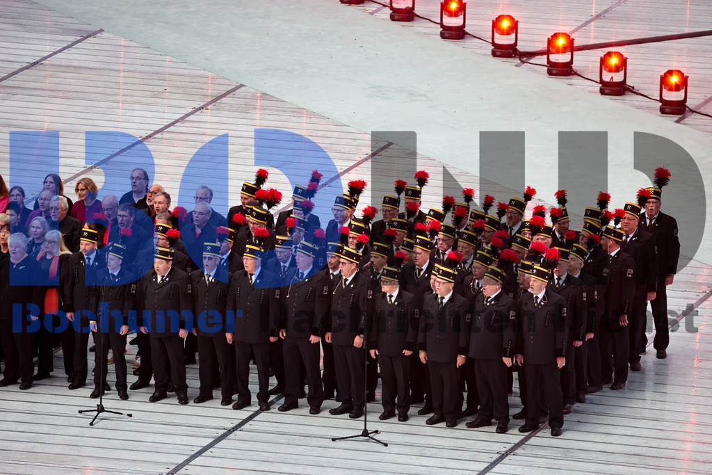 SES_TTGOPC20250716-21 | bond - Realisiert mit Pictrs.com