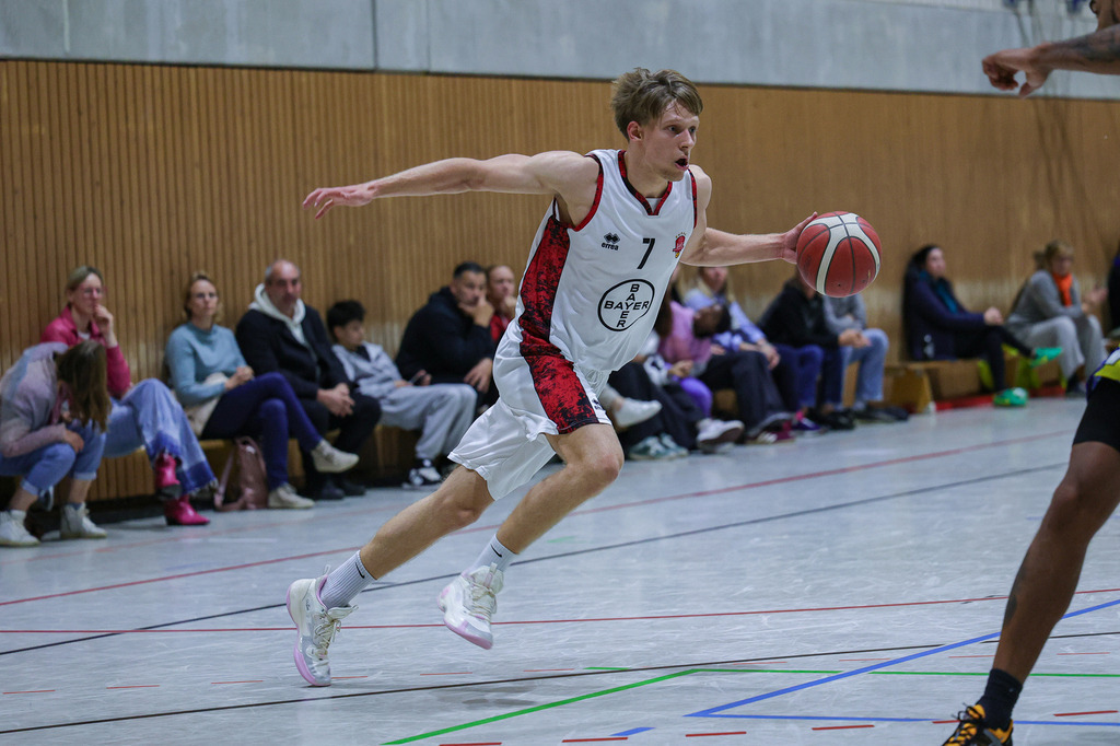 Regio BAYER GIANTS vs SV Haspe 70-22 | Fotos von Basketballspielen aus dem Raum NRW fotografiert von Gero Mueller-Laschet und Daniel Schaefer - Realisiert mit Pictrs.com