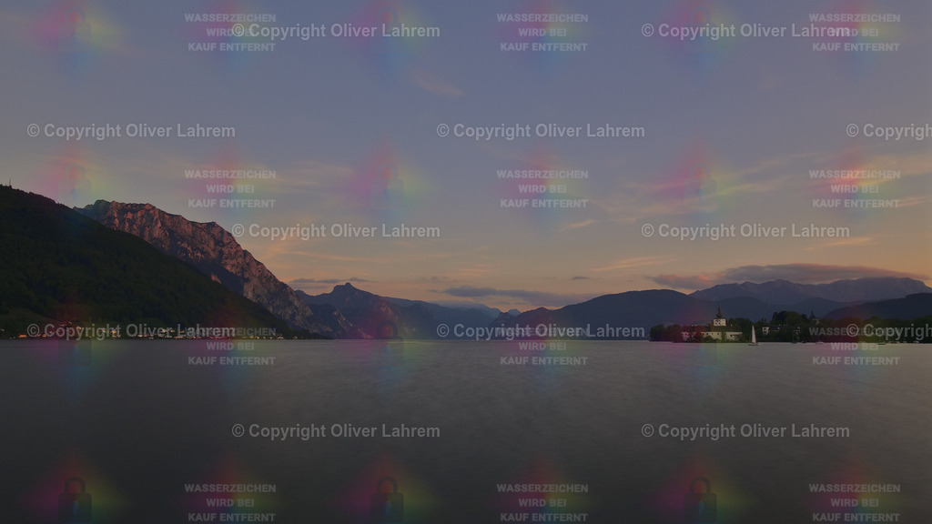 Abendstimmung am Traunsee | Abendstimmung am Traunsee mit dem Traunstein und dem Schloss Ort bei Gmunden.