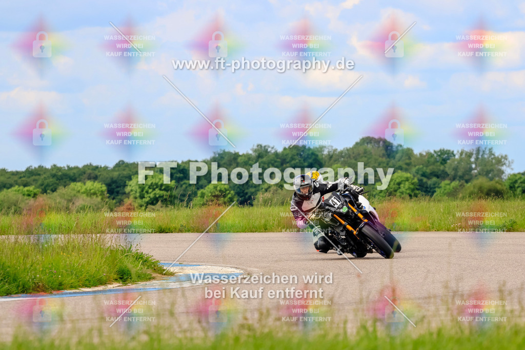 MotoTeam-1233 | Hier findet Ihr Bilder von Touristenfahrten auf der Nürburgring Nordschleife oder von anderen Veranstaltungen die ich besucht habe. Viel Spass beim Durch Schauen 