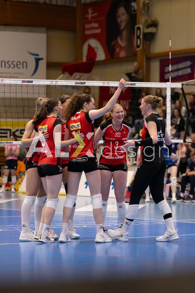 Volleyball I Frauen I Saison 2025-2026 I Volleyball NLA | Women I 1/2 Finals I  VC Kanti Schaffhausen - Sm'Aesch Pfeffingen I 18.03.2026 | 3 Sydney Cole (USA) (VC Kanti Schaffhausen) – Pass / Zuspiel - Realisiert mit Pictrs.com