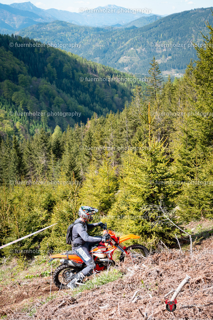fuernholzer_250501-C1-296 | Fotografische Impressionen von der Red Stag Enduro Extreme by fuernholzer-photography.com. Endurosport in Österreich fotografisch festgehalten von fuernholzer. Auftragsfotografie für Private, Gewerbefotos und Industriefotografie. Eventfotografie, Sportfotografie und Motorsportfotografie. Anbieter von Fotoworkshops, Fototraining, fotografischen Vorträgen und Fotoseminaren.