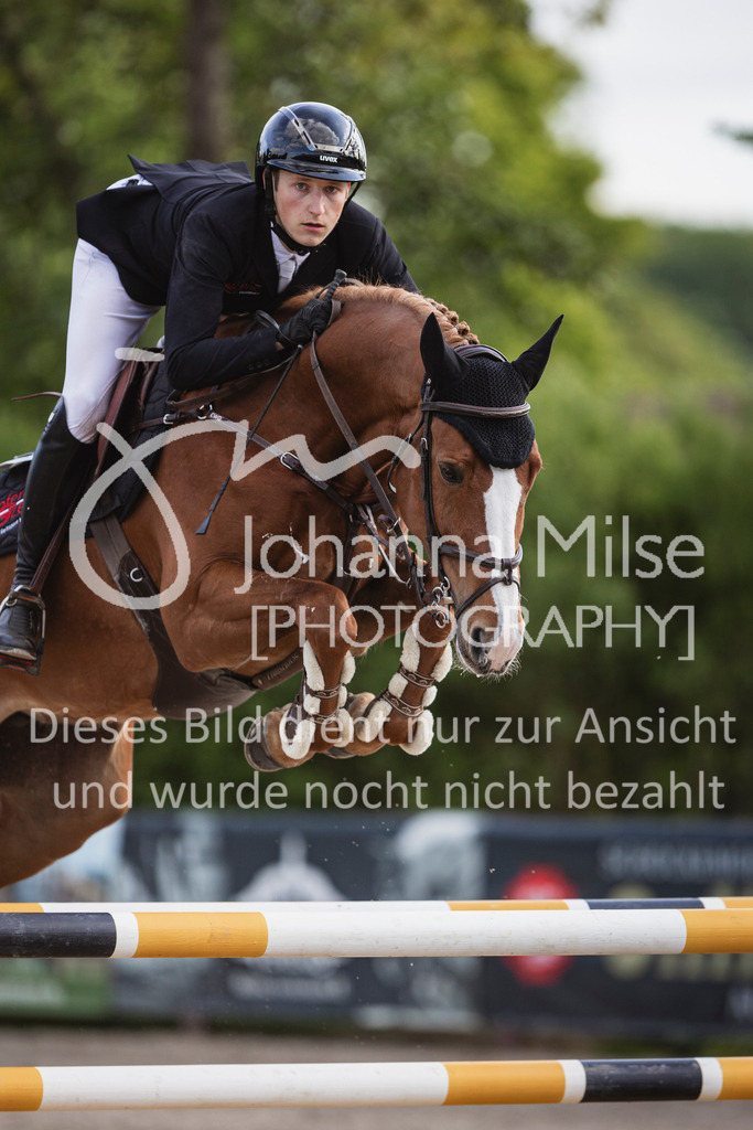 250506_Mühlen_SprPf-M-510 | Deine schönsten Turniermomente als professionelle Fotos! Entdecke hochwertige Pferdesport-Fotografie im Online-Shop. Jetzt Fotos finden & bestellen!