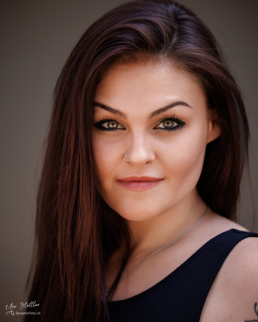 IMG_2022_06_19_0019861 | Professionelle Fotografen für Portrait-, Produkt-, Beauty -, Fashion-, kommerzielle - u. Hochzeitsfotografie sowie für Veranstaltungen. Lokal vor Ort oder in lokalen Studios.