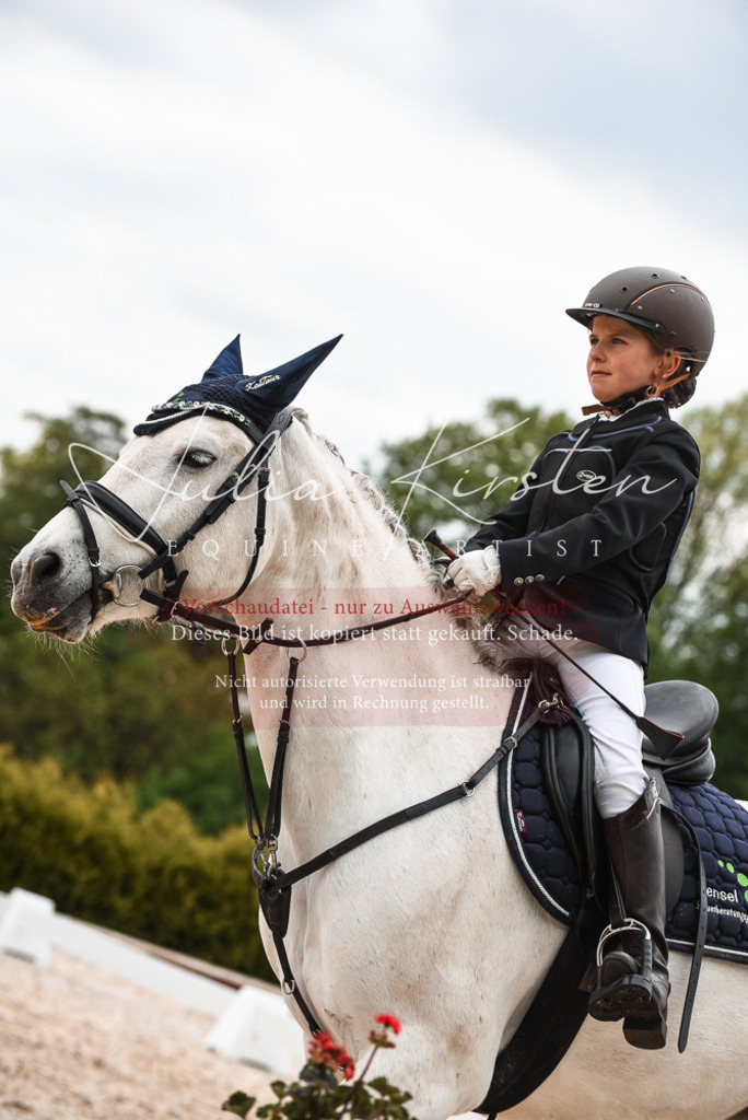 20230518_JK-Röhrsdorf-10-493 | Pferde- und Turnierfotografie in Westsachsen. Pferdeportraits, Auftragszeichnungen und intuitive Kunst.