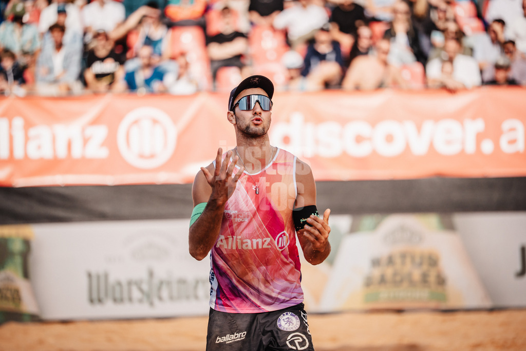 Beachvolleyball | Männer | Allianz German Beach Tour 2025 | Tourstop München | 11.07.2025 | Kim Huber ärgert sich