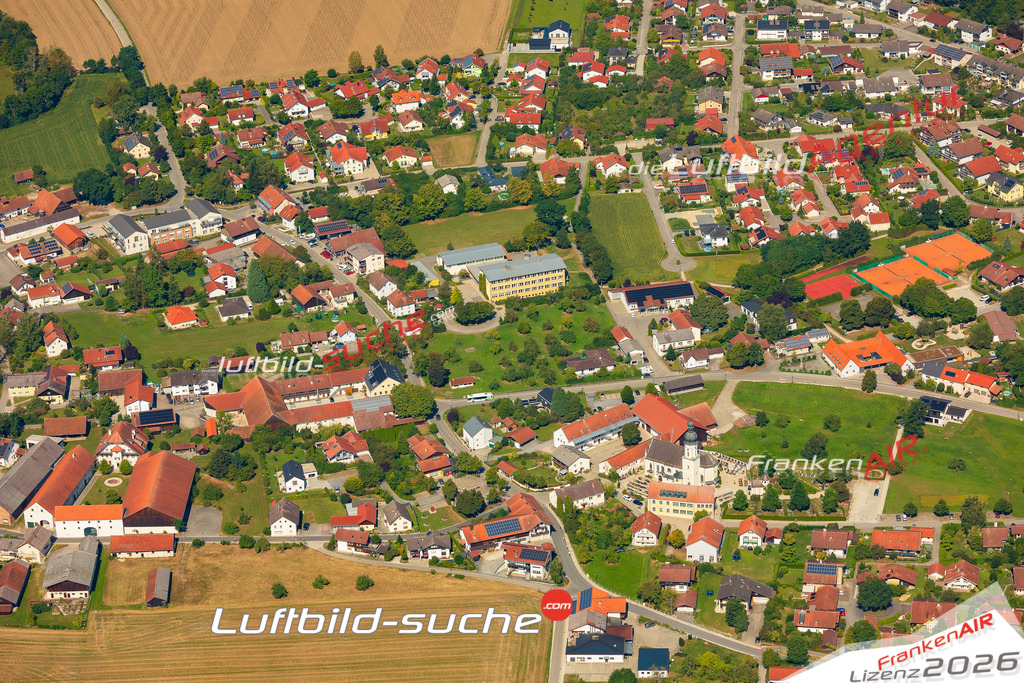 Luftaufnahme von Kirchham - Die Luftaufnahme wurde 2025 vom UL-Flugzeug heraus erstellt ( keine Drohne ) - Hochauflösende Luftaufnahme - für professionelle Ausdrucke geeignet. Die Geschenkidee !Mit Lizenz und Bildrechte bestellbar