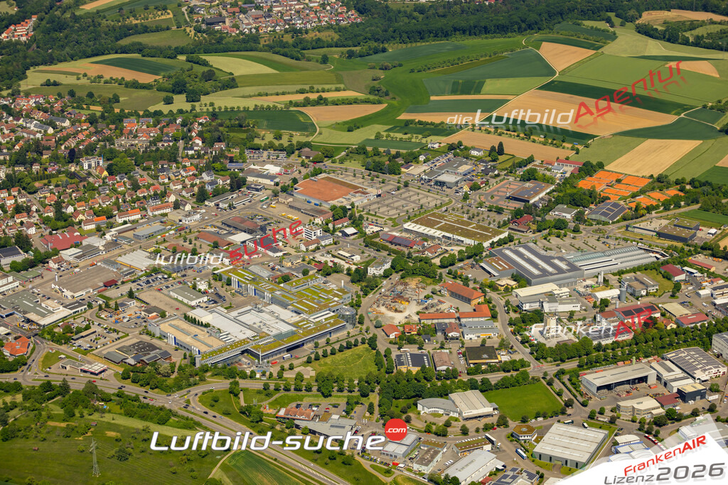Das Luftbild zeigt Gewerbegegebiet Backnang - Die Luftaufnahme wurde 2023 vom UL-Flugzeug aus erstellt ( keine Drohne ) - Hochauflösende Luftaufnahme - Für grossformatige Ausdrucke geeignet. Die Geschenkidee !Mit Lizenz und Bildrechte bestellbar