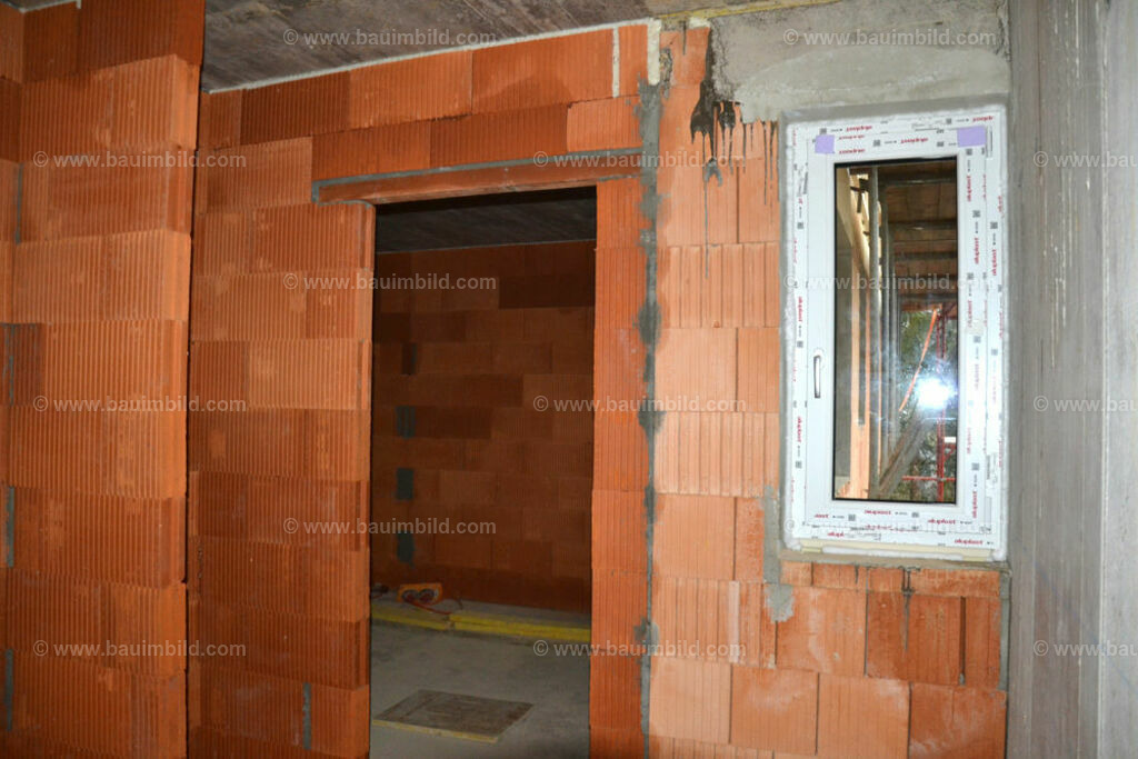 bib-lg07-mauerarbeiten-0241 | Nach LV-Leistungsgruppen sortierte Detailfotos über den Bau eines Hauses. Alle Hausbau-Bilder direkt vom Urheber und Autor der Website Haus-Selber-Bauen.com