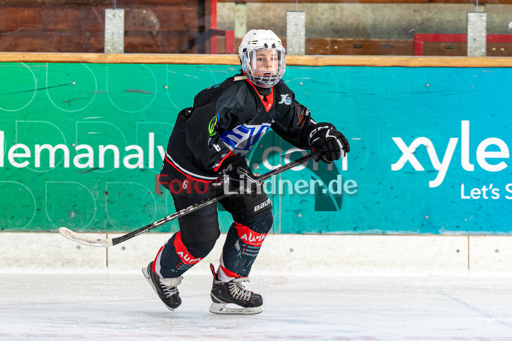 TSV Peißenberg Miners vs EV Lindau | Eishockey BEV U15 Landesliga 2023/2024, TSV Peißenberg Miners vs EV Lindau,
,
2024-03-02 in Peiting (Eisstadion)

Copyright: WolfgangxLindner