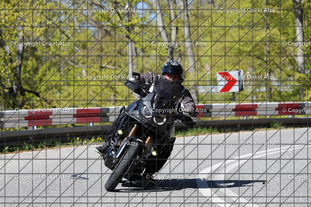 IMG_7556 | Fotograf am Kyffhäuser. Onkel Atze. Kyffhäuser Rennstrecke. Café36. Motorsportfotografie. - Realisiert mit Pictrs.com