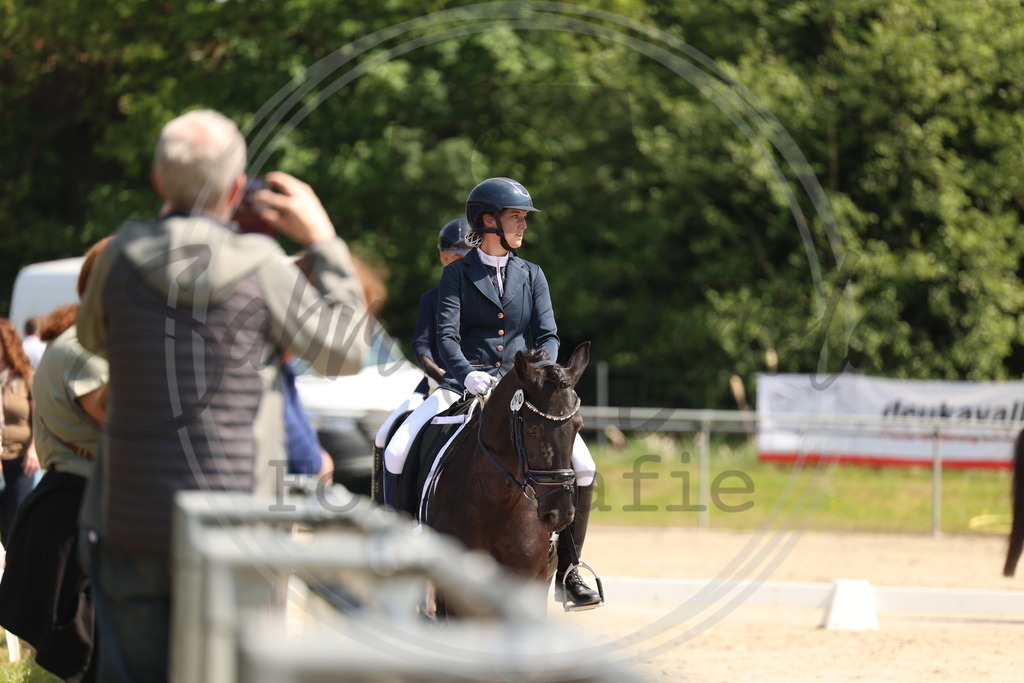 994A7213 | sabrinanicolaifotografie - Realisiert mit Pictrs.com