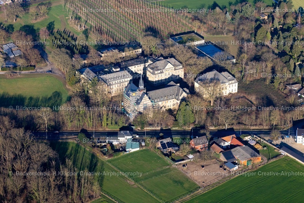 Luftbild Schwalmtal-8492 | Luftbildfotografie Baustelle zum Umbau und zur Modernisierung und Sanierung eines Gebäudekomplexes " Kent School " an der Straße Hostert in Schwalmtal im Bundesland Nordrhein-Westfalen, Deutschland - Realisiert mit Pictrs.com