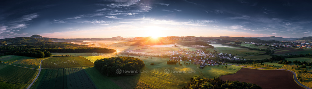 Sonnenaufgang hinter Krummwälden | löwenblicke | shop