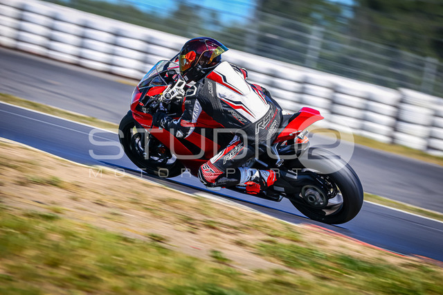 0795-260526NBR-005_795 | Deine Full-Service-Agentur für ✔️Videoproduktionen und ✔️Motorsportfotografie Jetzt Angebot anfragen!