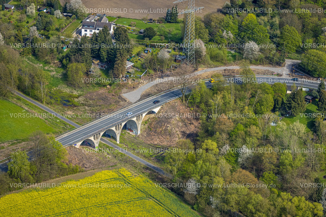 Bochum230404165 | Luftbild, Neveltalbrücke, Münscheider Damm über den Springorum-Radweg, Weitmar-Mark, Bochum, Ruhrgebiet, Nordrhein-Westfalen, Deutschland