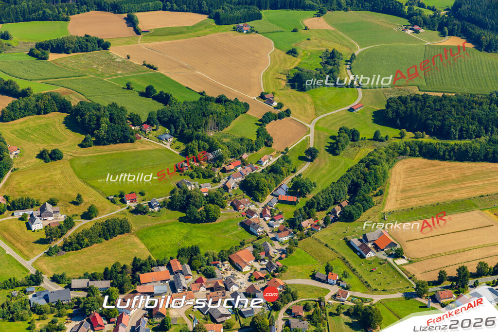 Luftaufnahme von Schönau Tiefenbach Bild- Das Luftbild wurde 2025 vom UL-Flugzeug heraus erstellt ( keine Drohne ) - Hochauflösende Luftaufnahme -Nicht vergleichbar mit Google Maps oder Satelittenbilder- Die Geschenkidee !Mit Lizenz und Bildrechte bestellbar