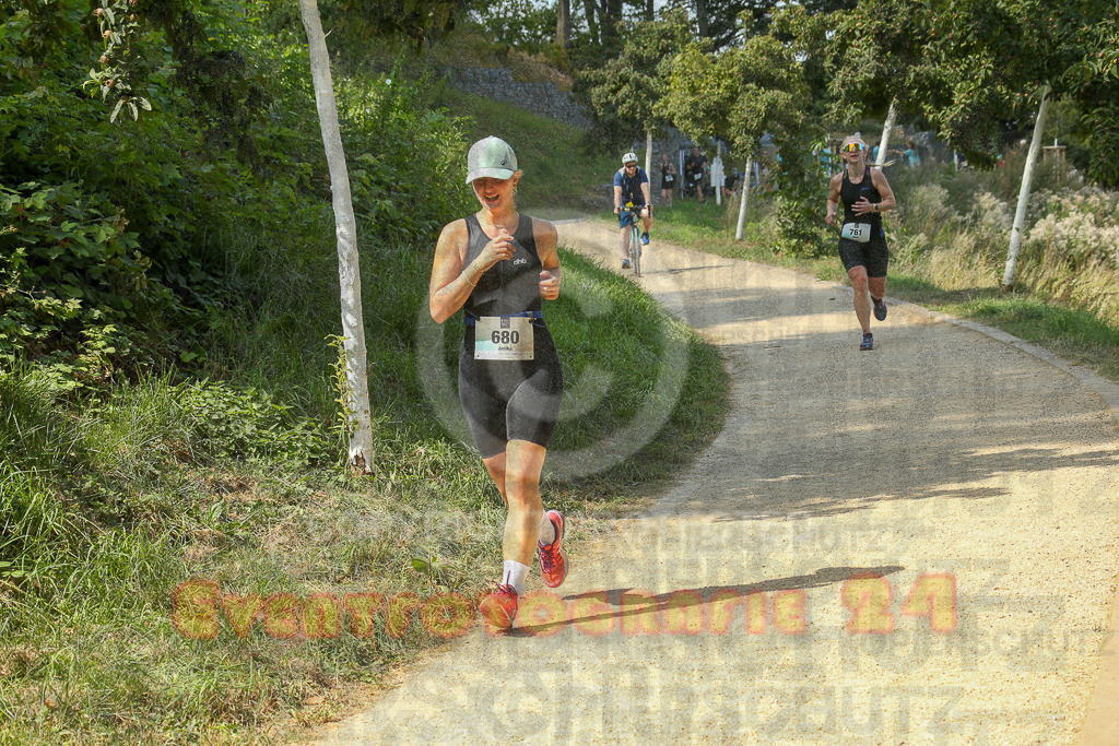 250824_1442_EX1_7263 | Sportfotografie im Rhein-Sieg Kreis, Köln, Bonn, NRW, Rheinland Pfalz, Hessen, etc. Unser Tätigkeitsfeld umfasst den Laufsport vom Volkslauf über den Marathon, Duathlon, Triathon bis zum Ultralauf wie Kölnpfad Ultra oder Schindertrail.