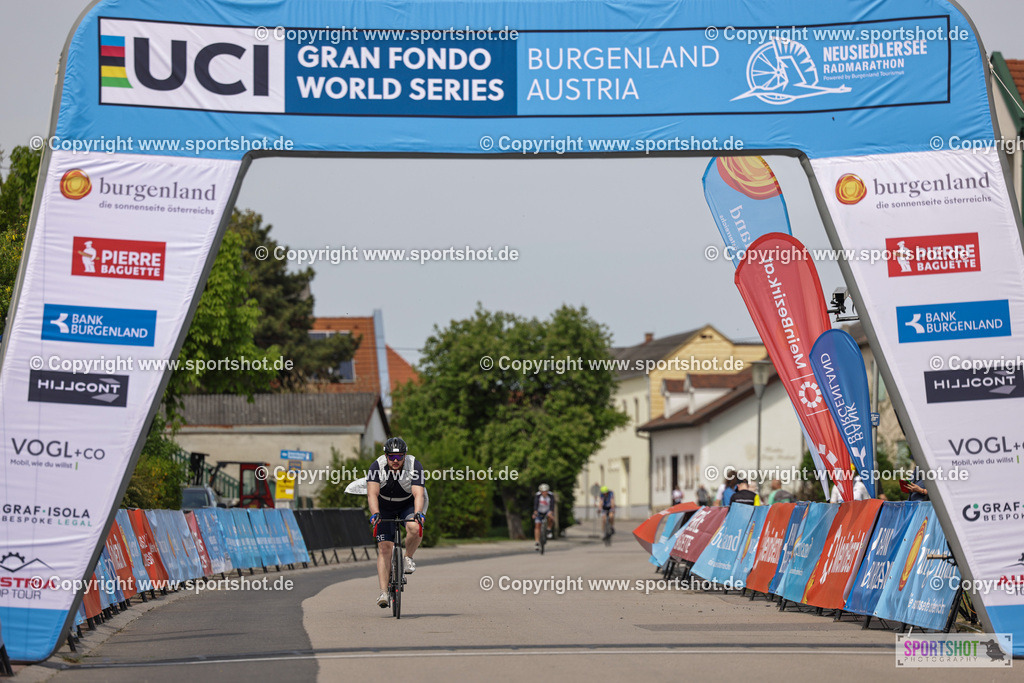 VJ__9936 | Neusiedlersee Radmarathon 2026@sportshot_your_pictrs #yourpictures#roadtowm2029 #nrm #neusiedlerseeradmarathon #neusiedlersee #neusiedlerseetourismus #burgenland #mörbisch #nrm26 #burgenlandtourismus #voglundco #poweredbyburgenlandtourismus #radsport #rad #marathon #ucigranfondo #visitburgenland #ucigranfondoworldseries