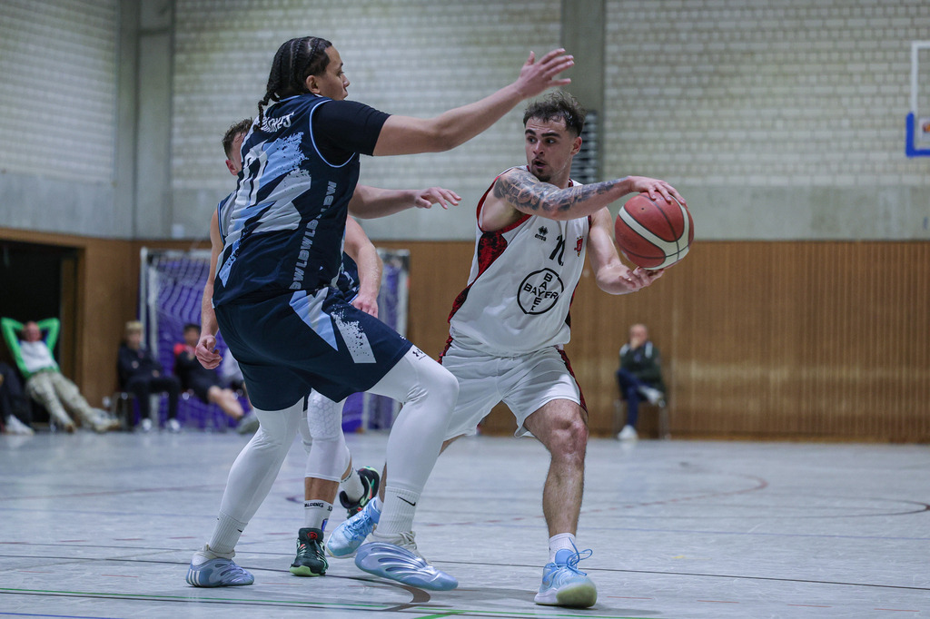 1.Regio BAYER GIANTS vs LippeBaskets Werne-72 | Fotos von Basketballspielen aus dem Raum NRW fotografiert von Gero Mueller-Laschet und Daniel Schaefer - Realisiert mit Pictrs.com