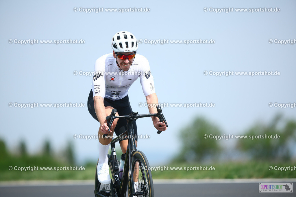 625_TRA55857 | Neusiedlersee Radmarathon 2026@sportshot_your_pictrs #yourpictures#roadtowm2029 #nrm #neusiedlerseeradmarathon #neusiedlersee #neusiedlerseetourismus #burgenland #mörbisch #nrm26 #burgenlandtourismus #voglundco #poweredbyburgenlandtourismus #radsport #rad #marathon #ucigranfondo #visitburgenland #ucigranfondoworldseries