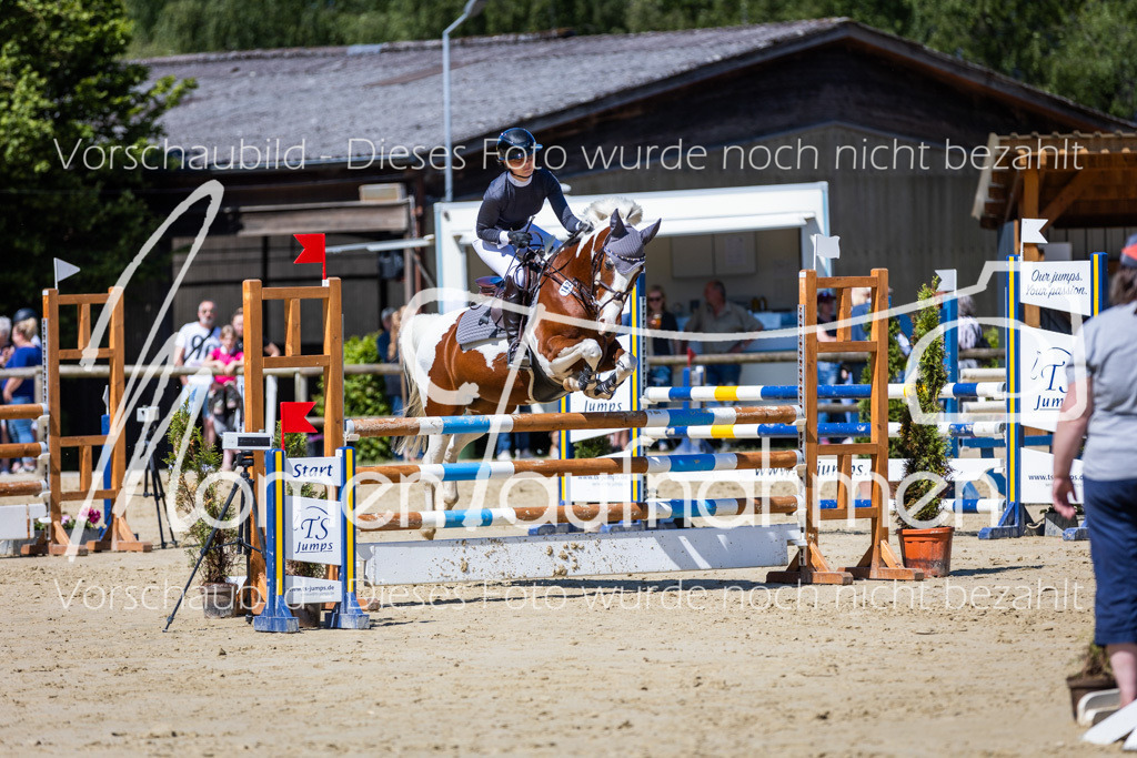 Donop24-ASprmstA-102 | MomenTaufnahmen Pferdesportfotos