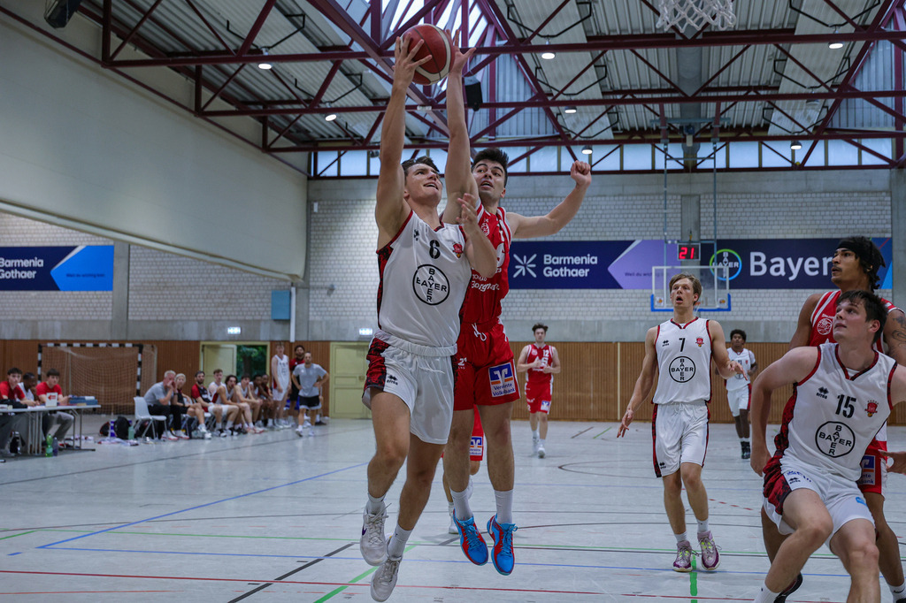 Regio Test BAYER GIANTS vs BSV Münsterland Baskets Wulfen-66 | Fotos von Basketballspielen aus dem Raum NRW fotografiert von Gero Mueller-Laschet und Daniel Schaefer - Realisiert mit Pictrs.com