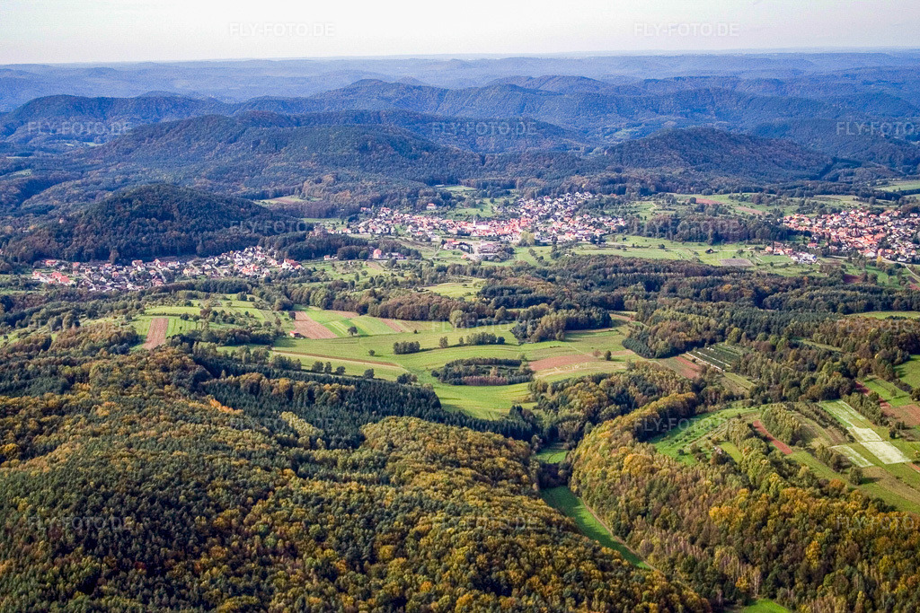 Luftbild: Dorfansicht im Ortsteil Gossersweiler in Gossersweiler-Stein im Bundesland Rheinland-Pfalz in Deutschland. Foto: IMG_4400.jpg vom 22.10.2006 durch Werner Riehm/FLY-FOTO.de
