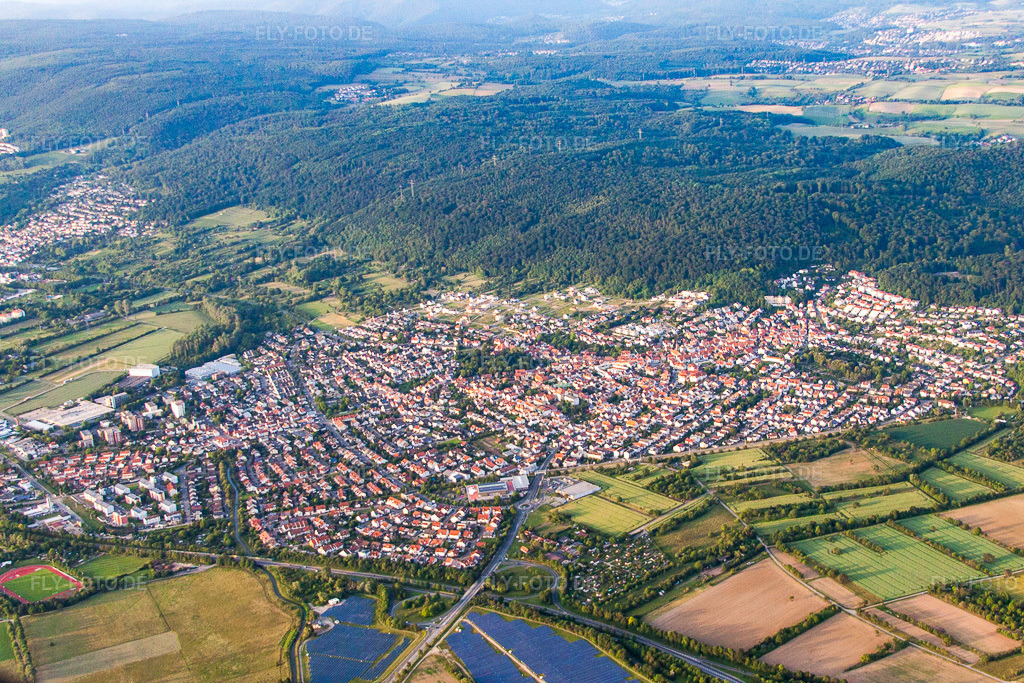 Luftbild: Ortsansicht von Südwesten in Nußloch im Bundesland Baden-Württemberg in Deutschland. Foto: IMG_66404.jpg vom 30.05.2014 durch Werner Riehm/FLY-FOTO.de
