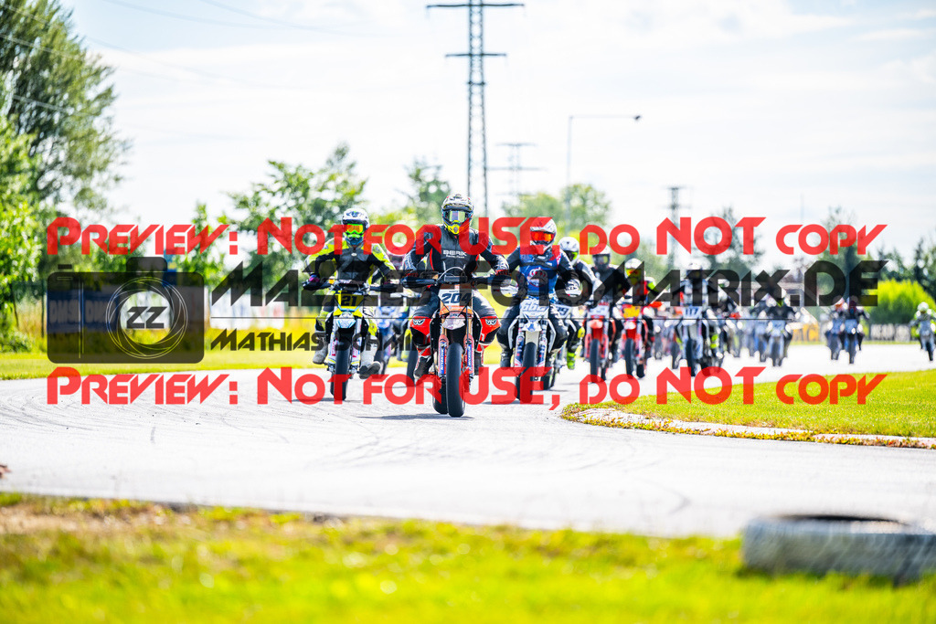 MaZZes_FotoMatrix_240713_6021986_8442 | S4