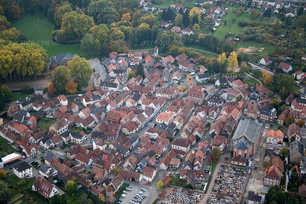 Aerial view: View of the town in Reichshoffen in the state Bas-Rhin, France.Photo: IMG_084861.jpg taken on 10/24/2015 by Werner Riehm/FLY-FOTO.comResolution of the original: 5472 x 3648 px